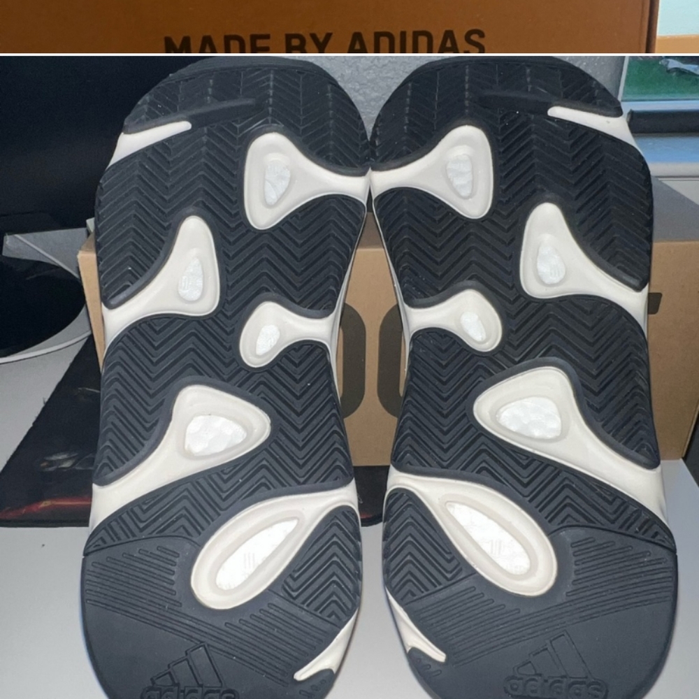 YEZZY WAVE RUNNERS 700 - Picture 3 of 5